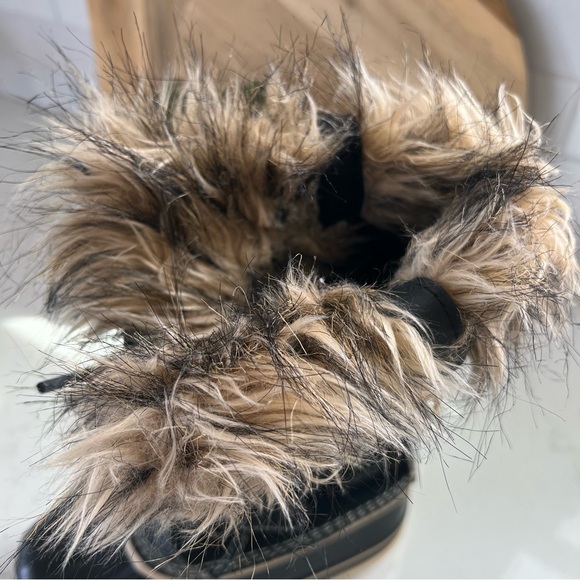 Sorel Women’s Joan of Arctic Waterproof Snow Boots Fur trim - Picture 8 of 10